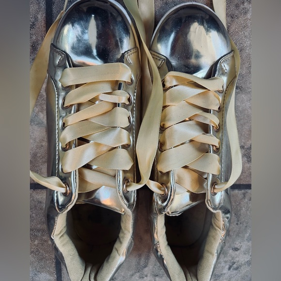 GOLD METALLIC Fashion Forward smeakers - Picture 2 of 14
